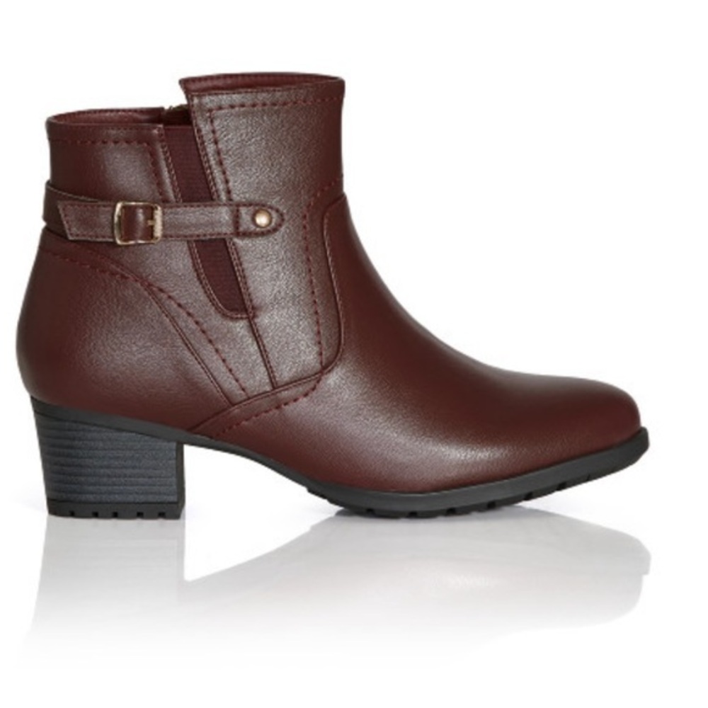 WIDE FIT Lynn Ankle Boot - burgundy in size 10